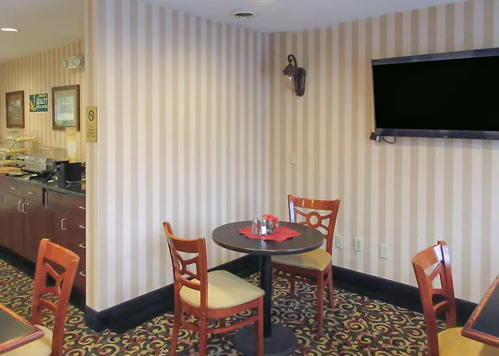 Quality Inn & Suites Prestonsburg Next To Mountain Arts Center